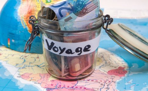 Une représentation du budget vacances requis pour voyager à l’étranger.