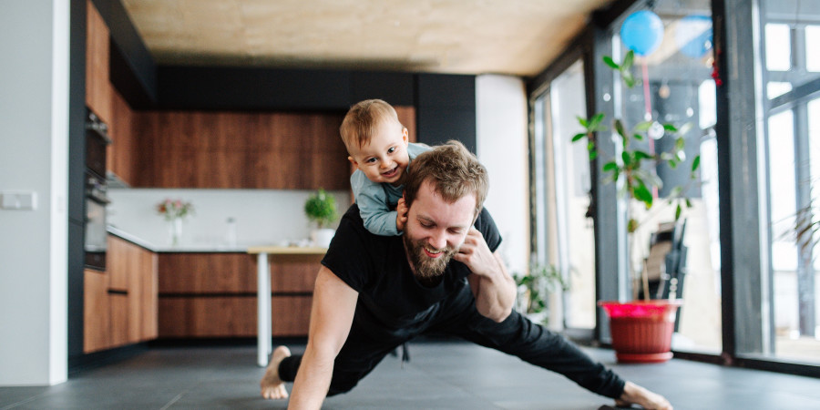 Les relations tissées et la similarité parents-enfants justifient la forte de l’influence de la famille en santé.