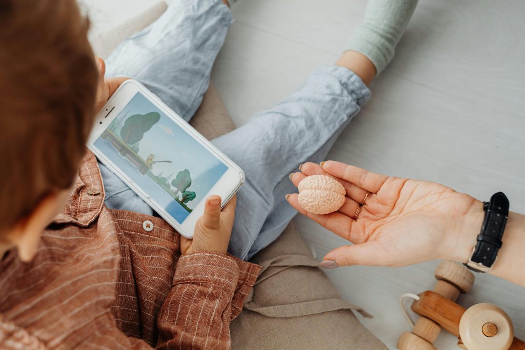 La neurotechnologie serait plus ou moins bénéfique aux enfants.