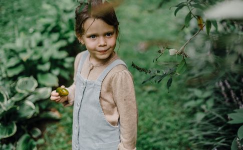 Savez-vous que la simple exposition à la nature améliorait l’attention et la concentration des enfants ?