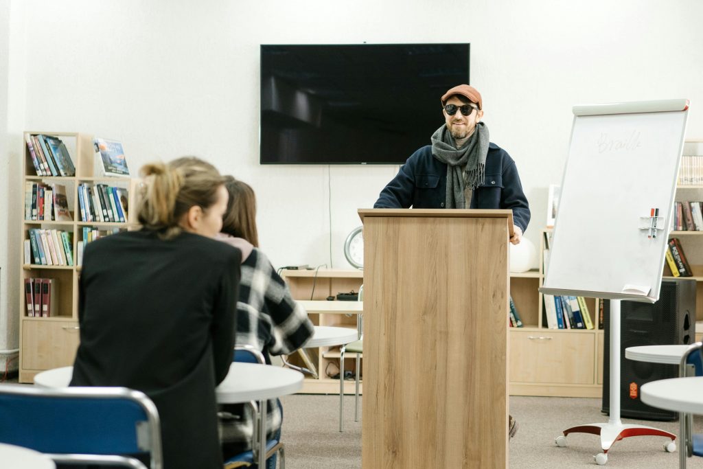 L’élection des représentants de parents d’élèves peut se faire tant en ligne que dans les bureaux de vote des écoles.