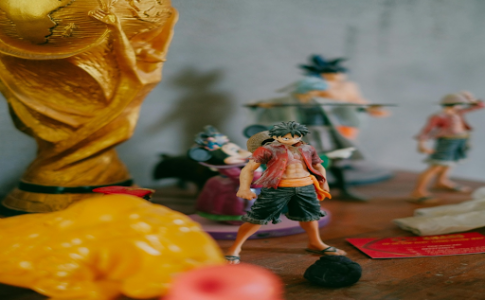 Figurine Luffy dans One Piece.