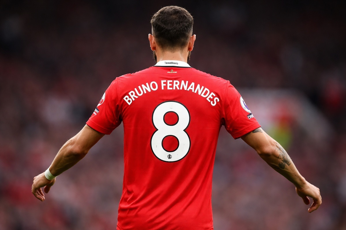 Bruno Fernandes avec le maillot de Manchester United